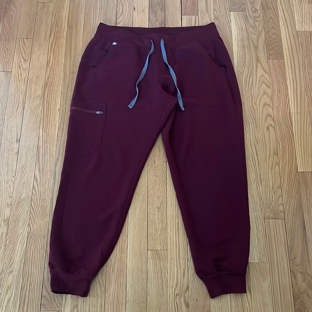 Figs Burgundy Zamora Jogger Scrub Pants, Sz. Petite Large